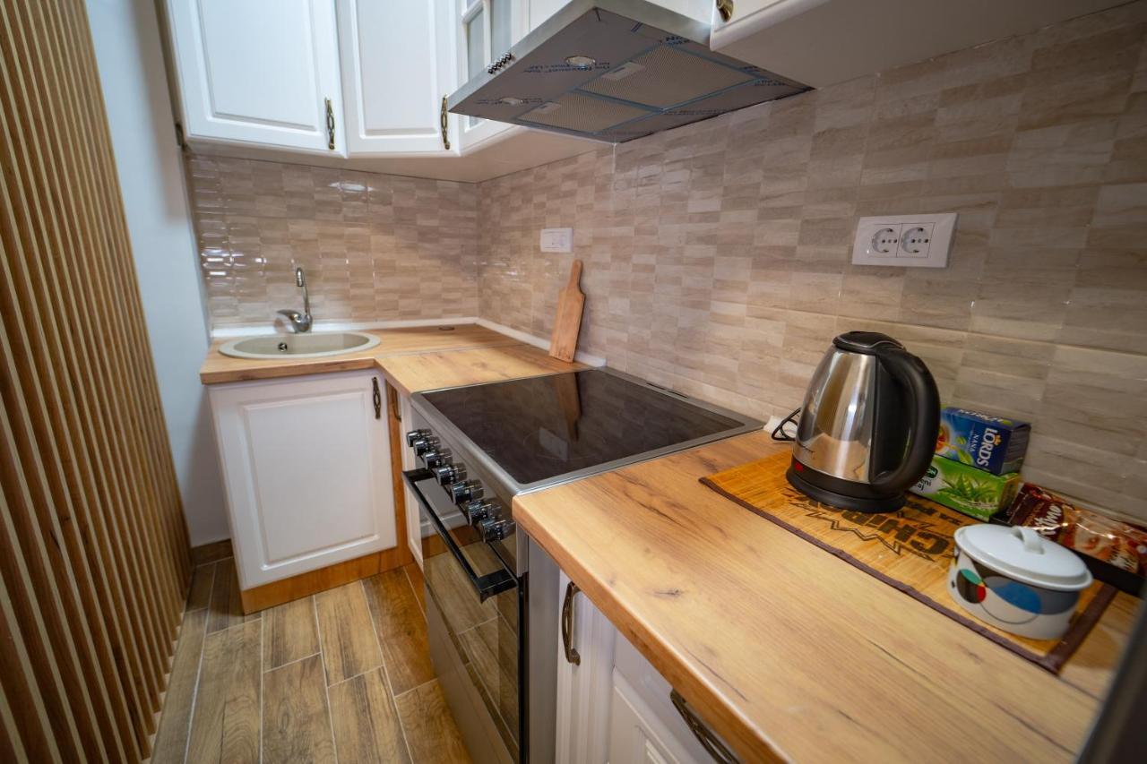 Botanical9, Centre, 2 Bedroom Apartment
