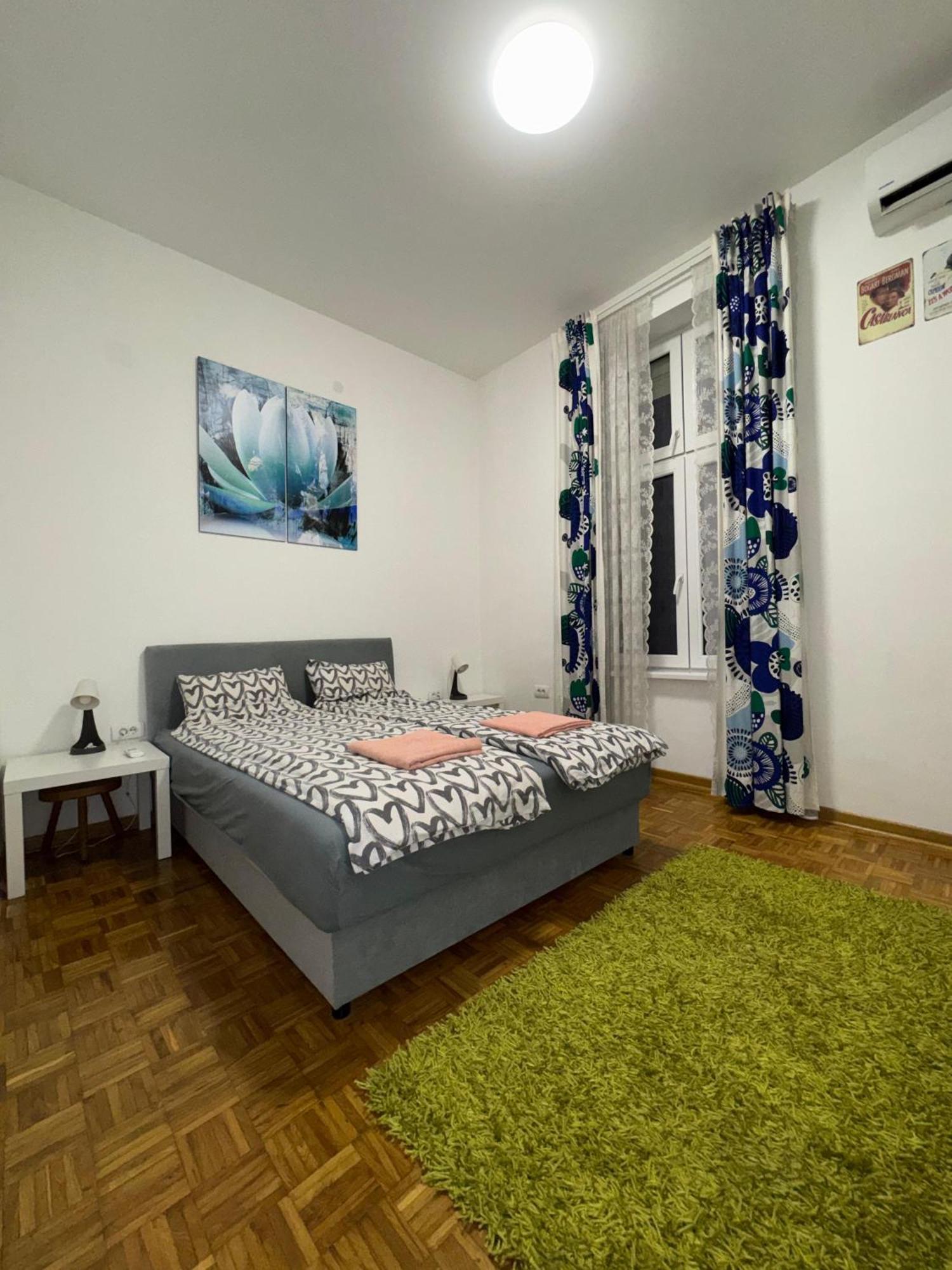 Botanical9, Centre, 2 Bedroom Apartment Belgrad